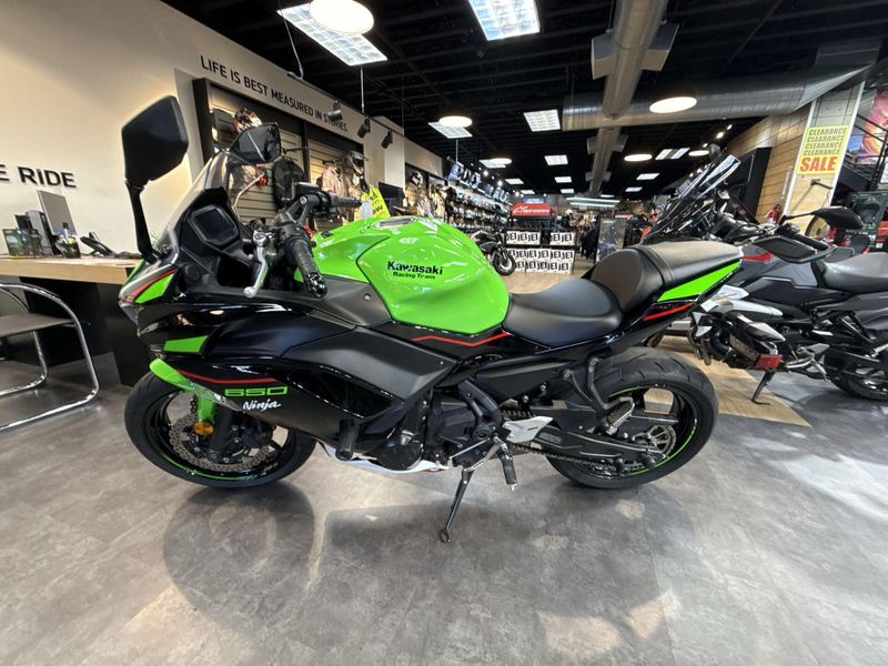 Used 2022 Kawasaki NINJA 650 Image 14