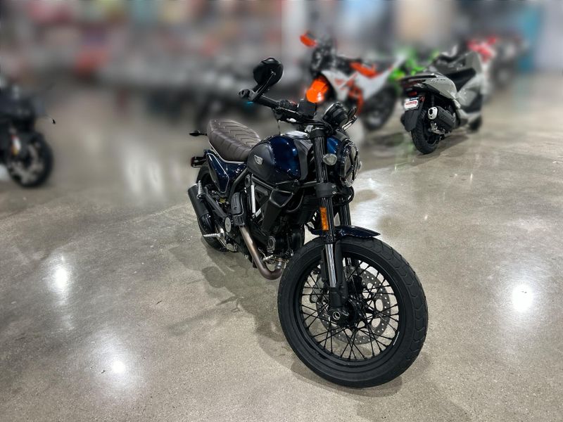 New 2025 Ducati SCRAMBLER 800 NIGHTSHIFT Image 18