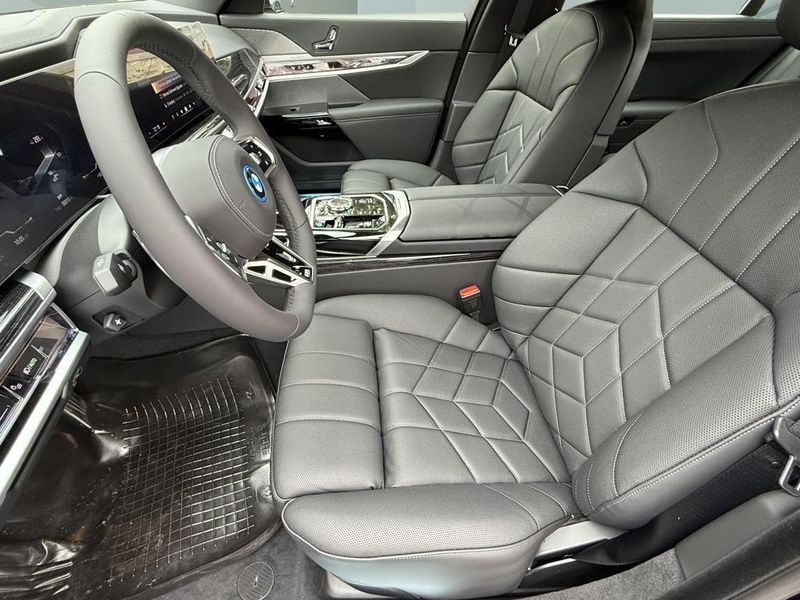 2025 BMW i7 eDrive50Image 19