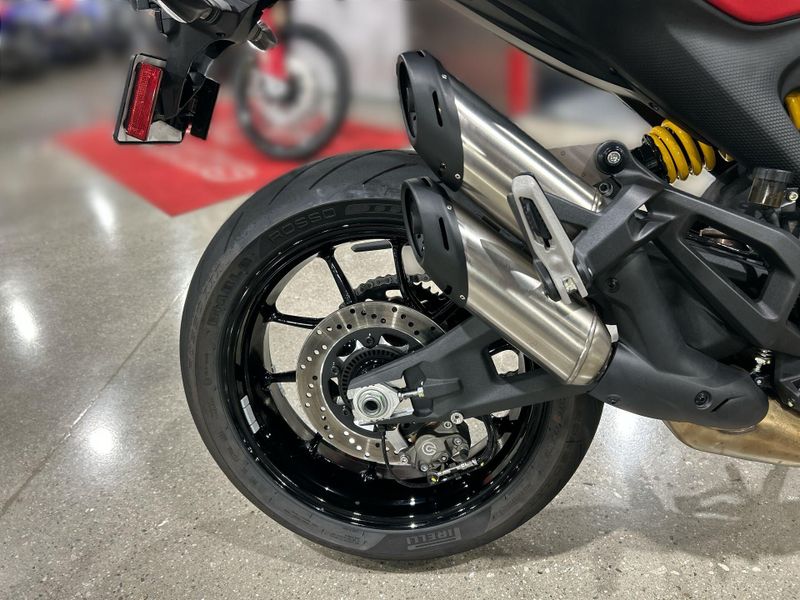 NEW 2024 Ducati MONSTER PLUS - DEMO Image 22