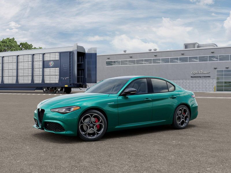 New 2026 Alfa Romeo Giulia AwdImage 1