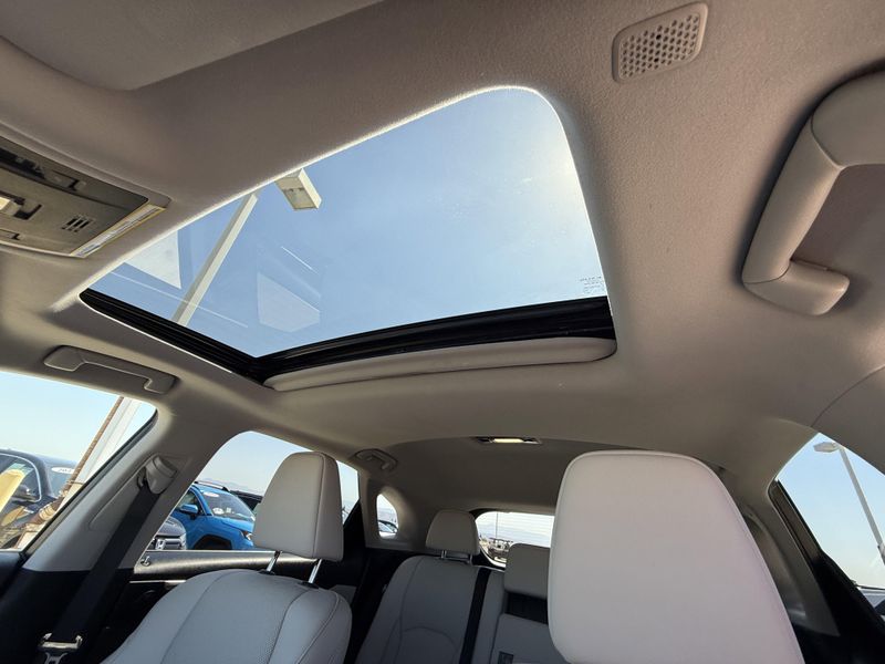 2022 Lexus RX 350Image 22