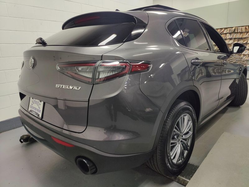 2024 Alfa Romeo Stelvio Q4 AWD w/Sunroof/NavImage 14