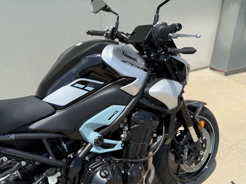 2025 Kawasaki Z900 ABSImage 7