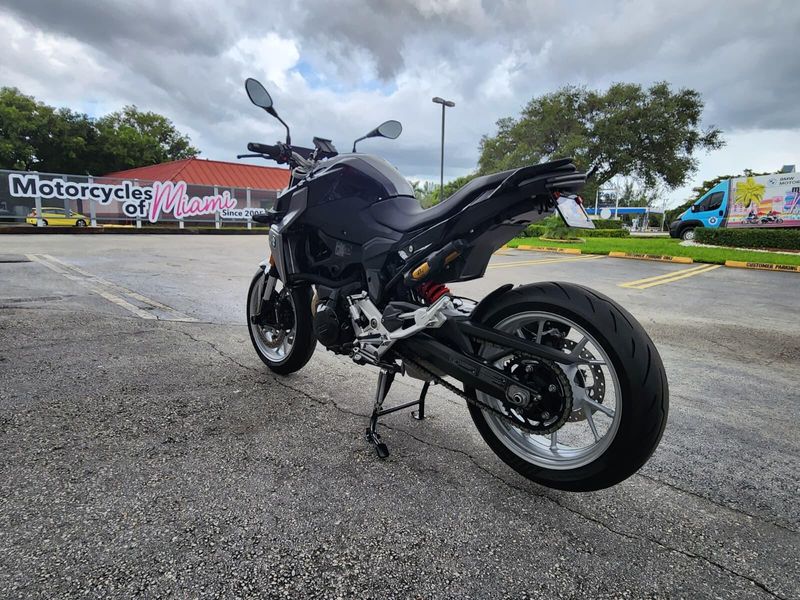 Used 2021 BMW F 900 R Image 6