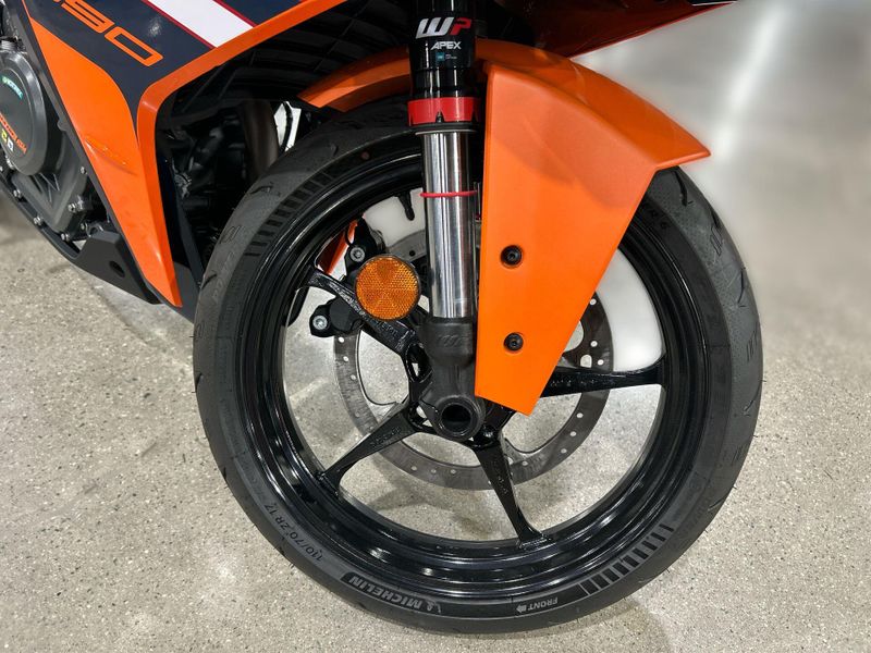 New 2024 KTM RC 390 Image 23