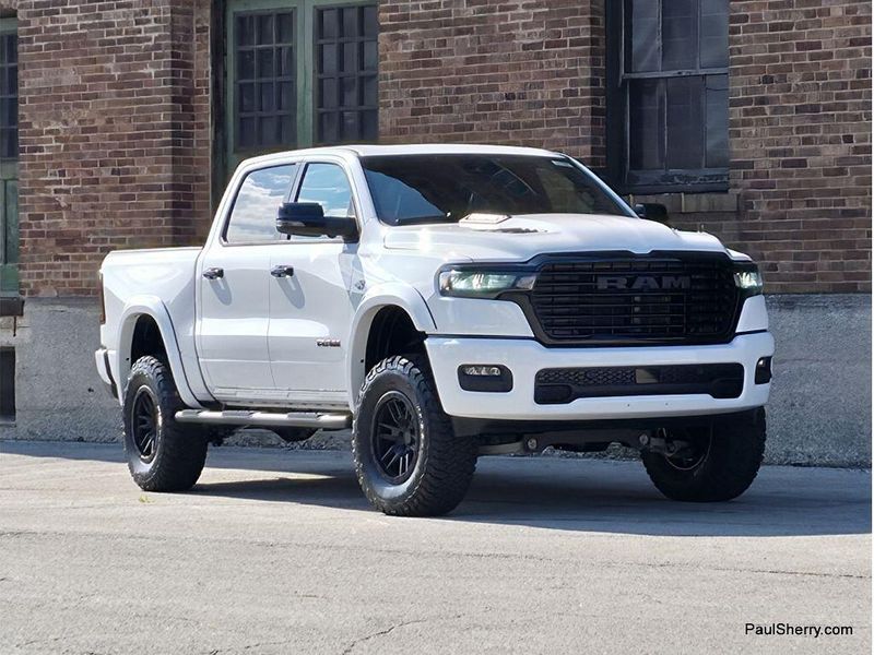 New 2026 RAM 1500 Laramie Crew Cab 4x4 5'7' Box
