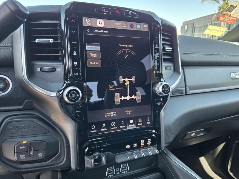 New 2026 RAM 3500 Laramie Crew Cab 4x4 6'4' Box
