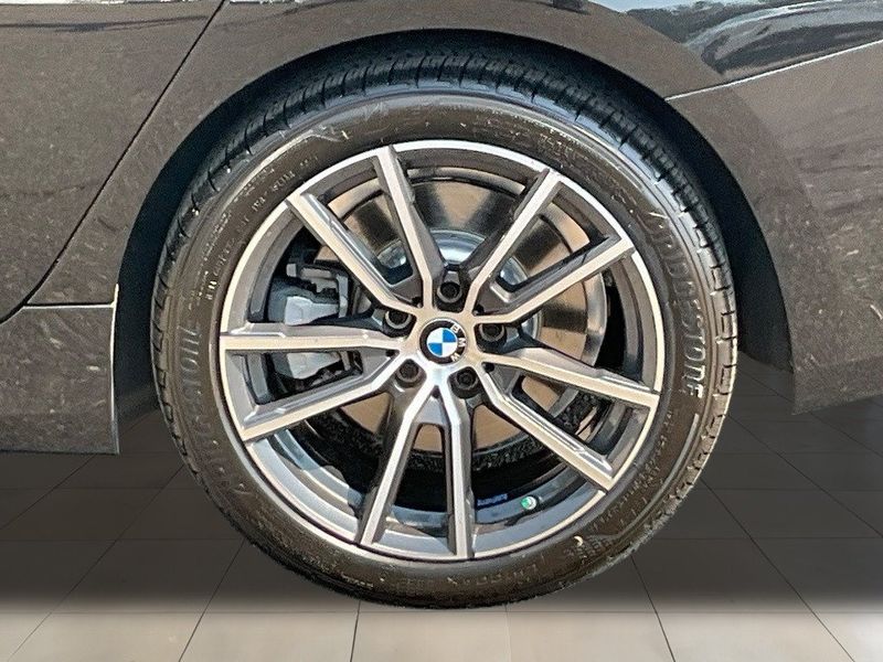 2021 BMW 3 Series 330e iPerformanceImage 13