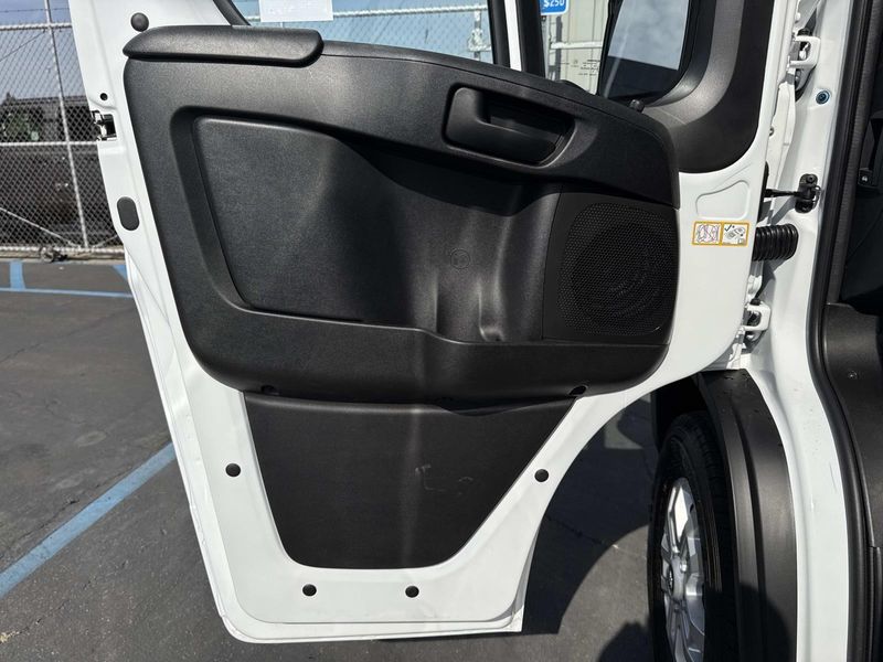 New 2026 RAM Promaster 1500 Slt Cargo Van High Roof 136' Wb