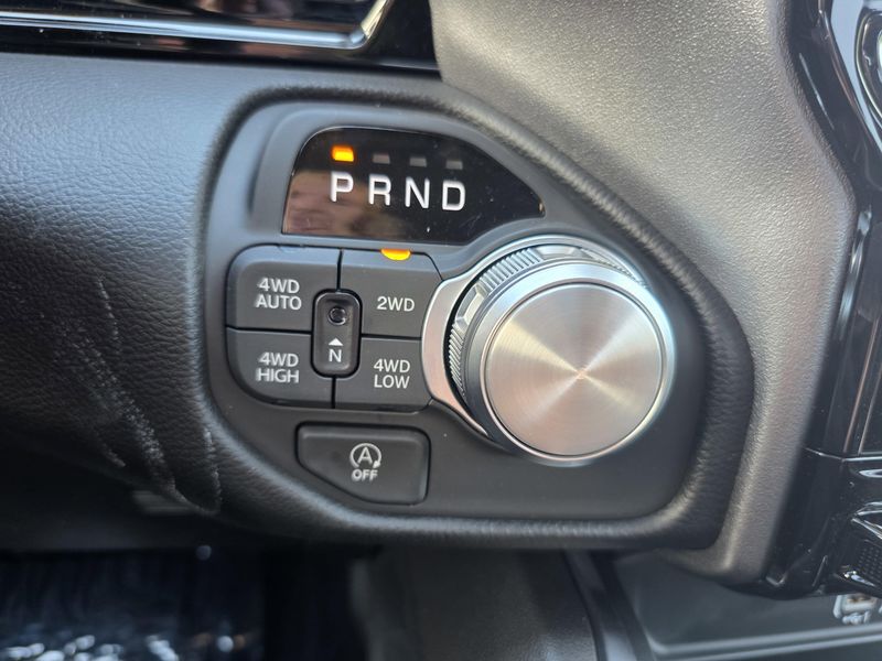 New 2025 RAM 1500 LaramieImage 24