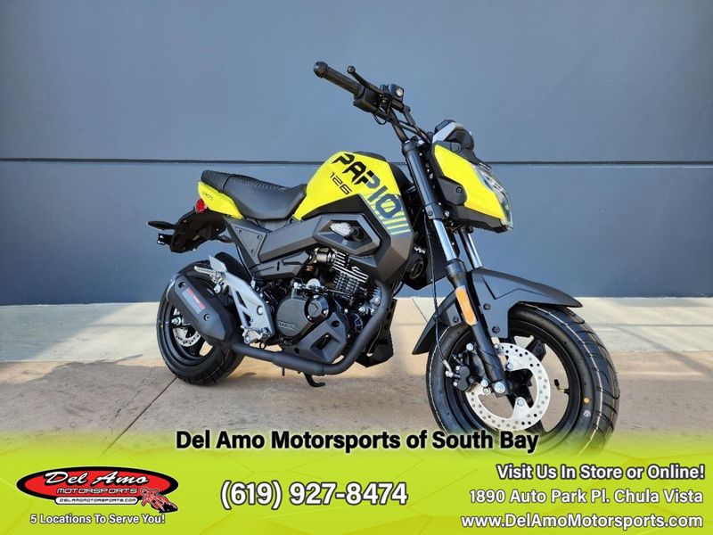 2023 CFMOTO CF125-3US  in a LEMON GREEN exterior color. Del Amo Motorsports of South Bay (619) 547-1937 delamomotorsports.com 