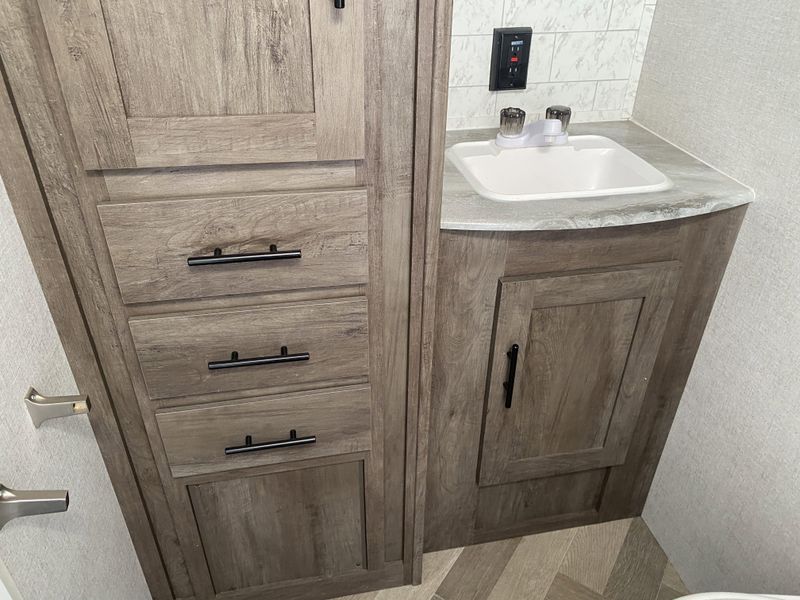 Used 2021 FOREST RIVER WILDWOOD 22RBS Image 18