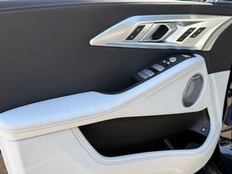 New 2026 BMW XM LabelImage 15