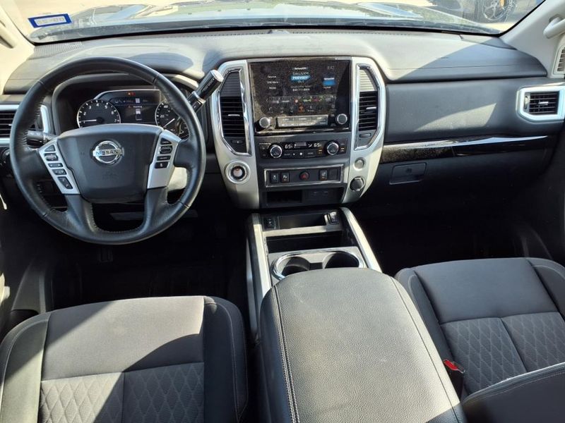 2021 Nissan Titan SVImage 4