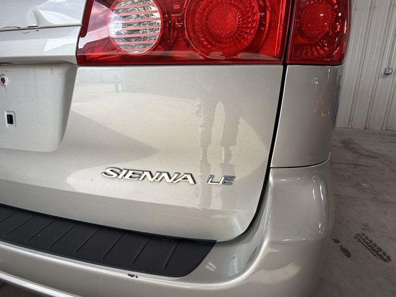 Used 2008 Toyota Sienna LEImage 6