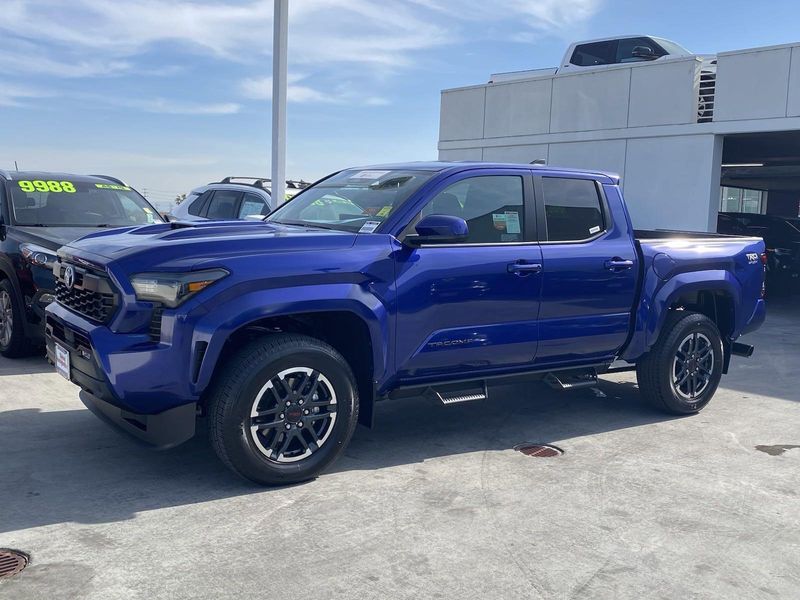 2024 Toyota Tacoma TRD SportImage 8