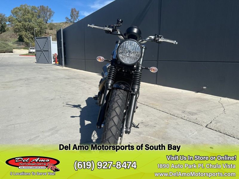 2024 Triumph SCRAMBLER 900  in a JET BLACK exterior color. Del Amo Motorsports of South Bay (619) 547-1937 delamomotorsports.com 