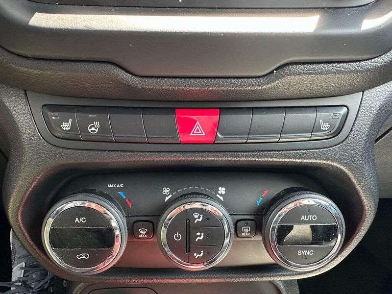 2016 Jeep Renegade TrailhawkImage 7