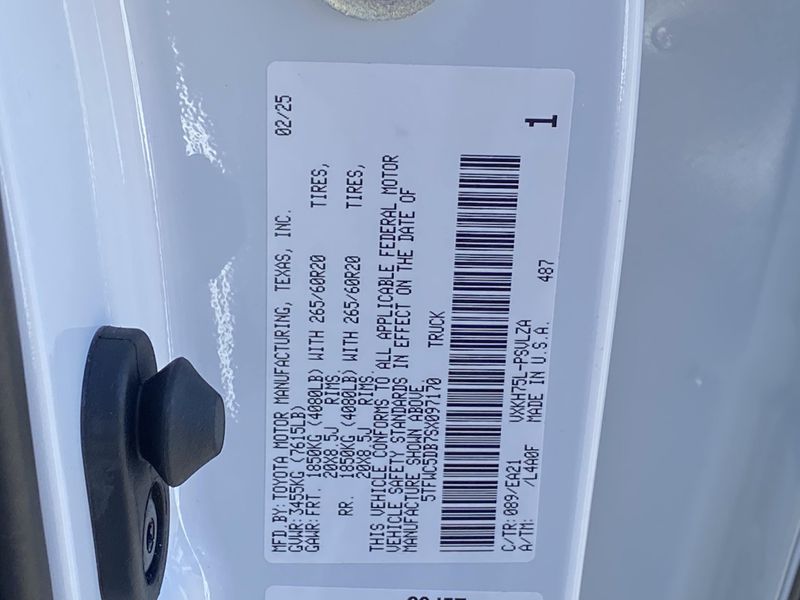 New 2025 Toyota Tundra Limited HybridImage 21