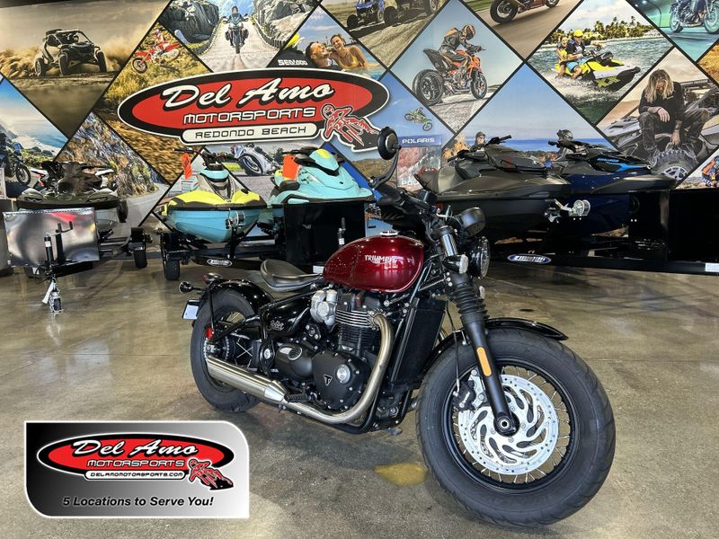 2022 Triumph Bobber Image 1