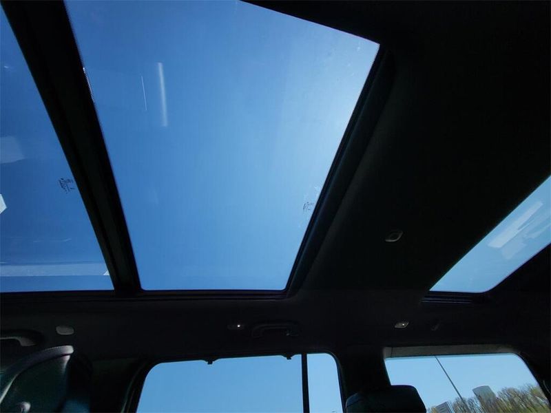 2025 Jeep Wagoneer Carbide 4x4Image 38