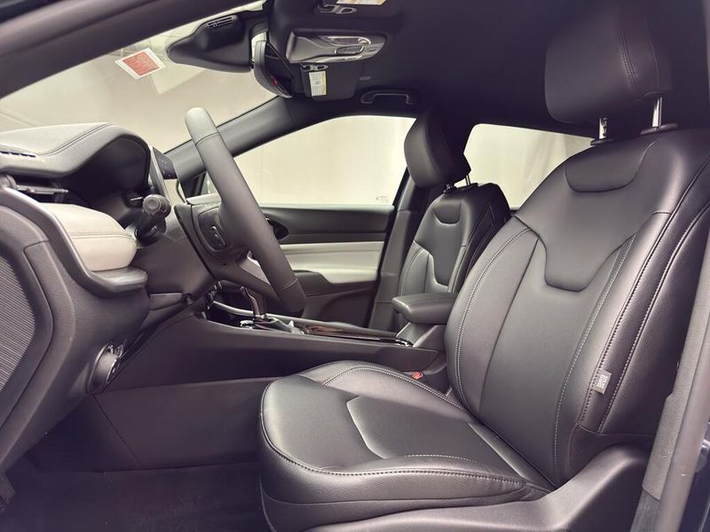 New 2026 Jeep Compass Limited 4x4Image 7