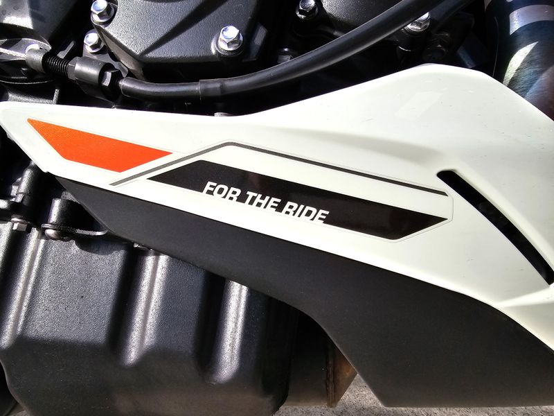 2025 Triumph Street Triple 765 R