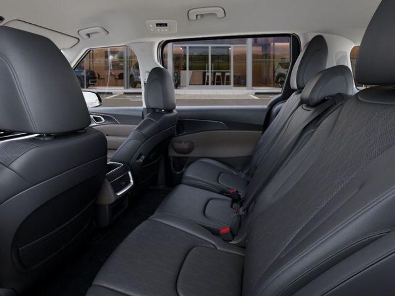 New 2026 Kia Carnival LXSImage 19