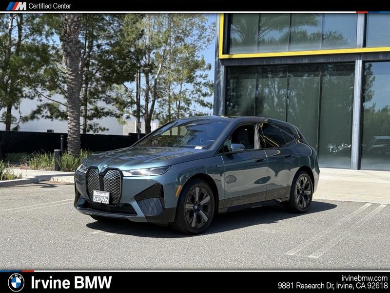 2025 BMW iX xDrive50Image 1