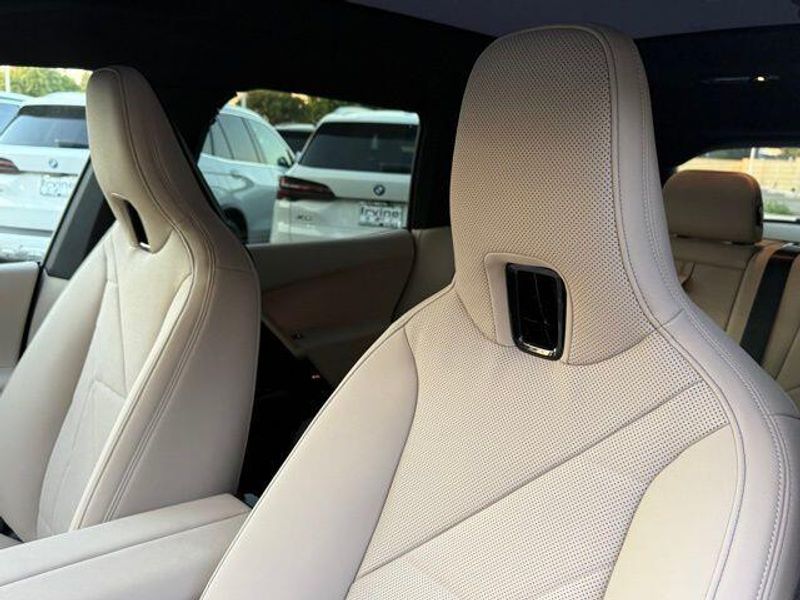New 2026 BMW iX xDrive45Image 18