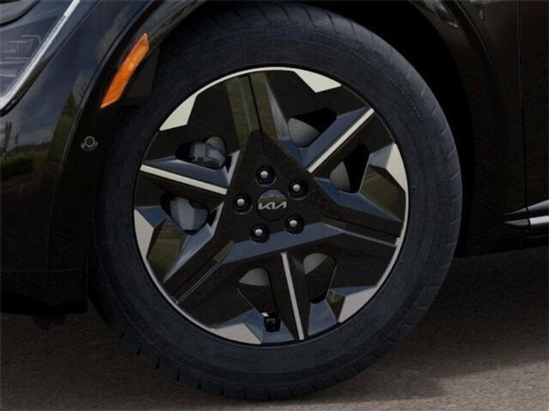 2025 Kia EV6 WindImage 9