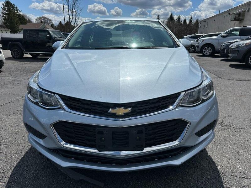 2018 Chevrolet Cruze LSImage 8