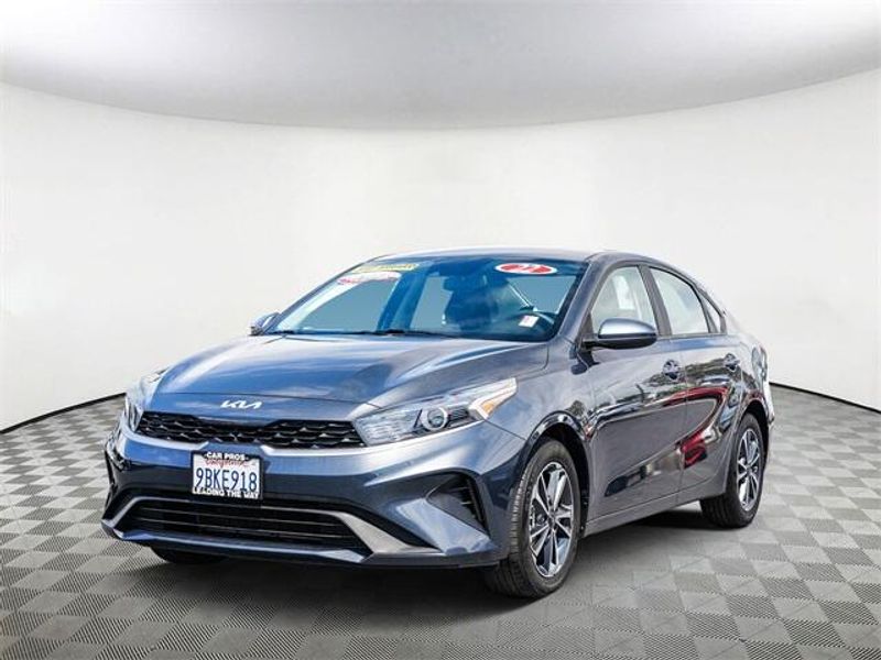 2022 Kia Forte LXSImage 5