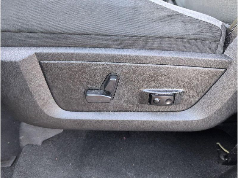 2023 RAM 1500 Classic SLTImage 12
