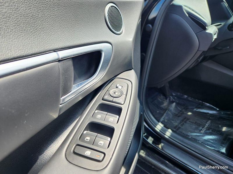 2022 Hyundai Sonata SELImage 18
