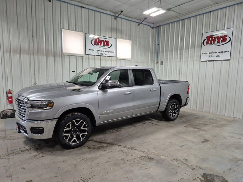 2025 RAM 1500 Laramie Crew Cab 4x4 5