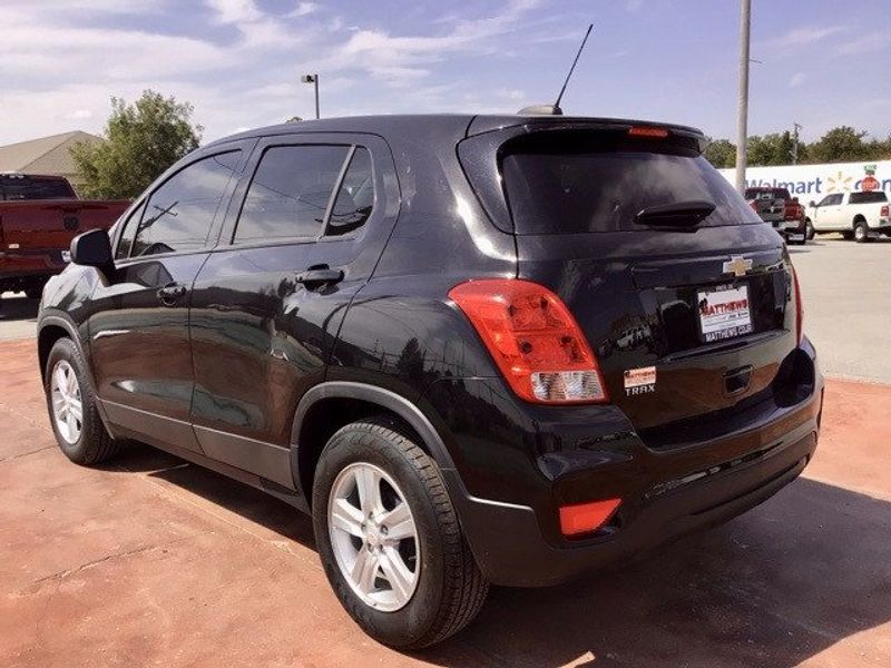 2021 Chevrolet Trax LSImage 3