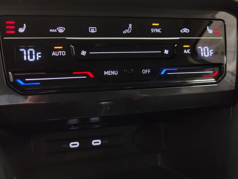 2024 Volkswagen Tiguan SE w/3rd Row SeatImage 23