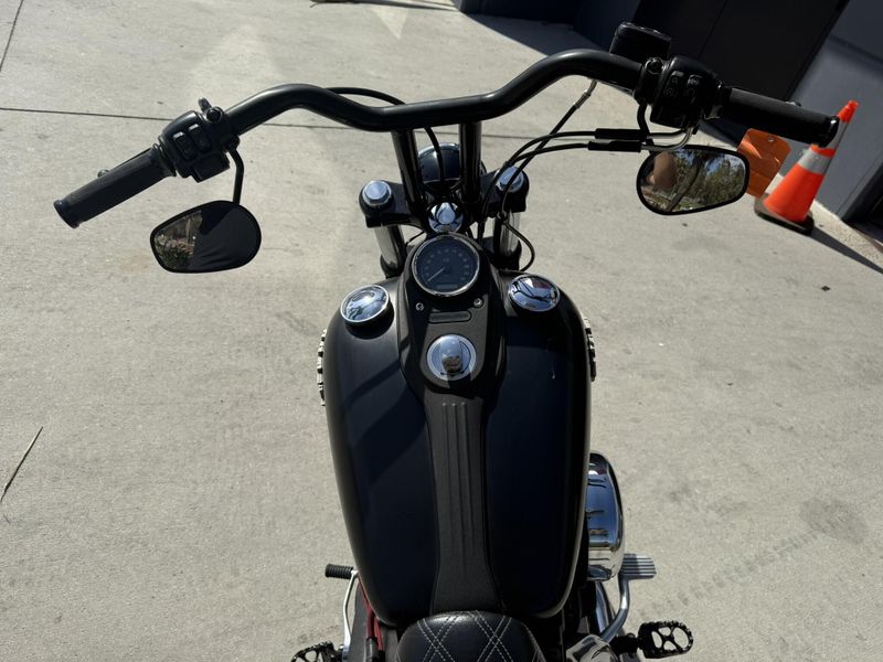 Used 2017 Harley-Davidson Dyna Street Bob Image 11