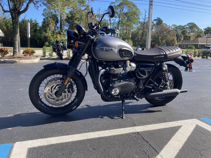 2024 Triumph Bonneville T120 Black 