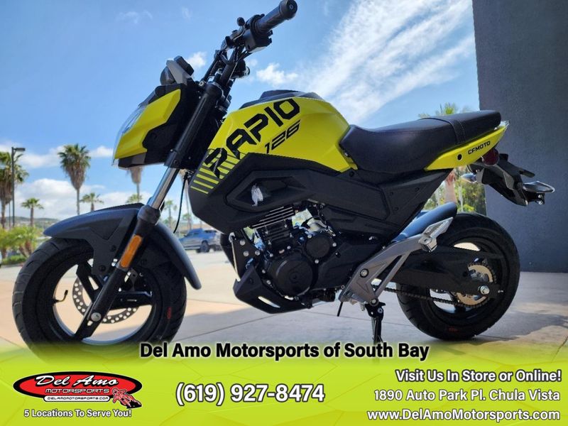 2023 CFMOTO CF125-3US  in a LEMON GREEN exterior color. Del Amo Motorsports of South Bay (619) 547-1937 delamomotorsports.com 