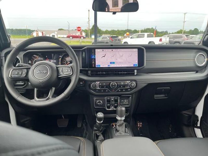 New 2025 Jeep Gladiator High Tide 4x4