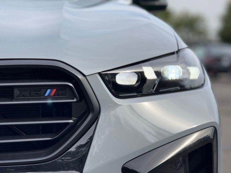 New 2026 BMW X6 M CompetitionImage 13