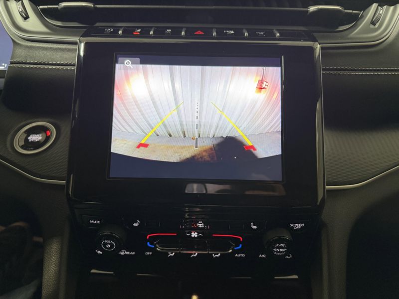 Used 2024 Jeep Grand Cherokee AltitudeImage 14