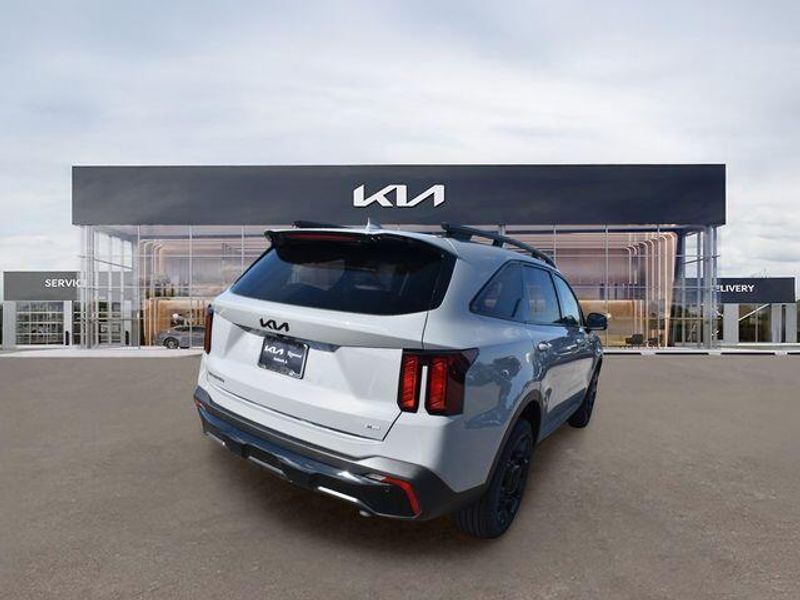 New 2026 Kia Sorento X-Line EXImage 4