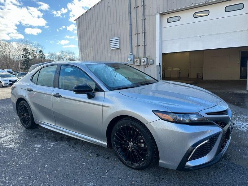 2022 Toyota Camry SEImage 1