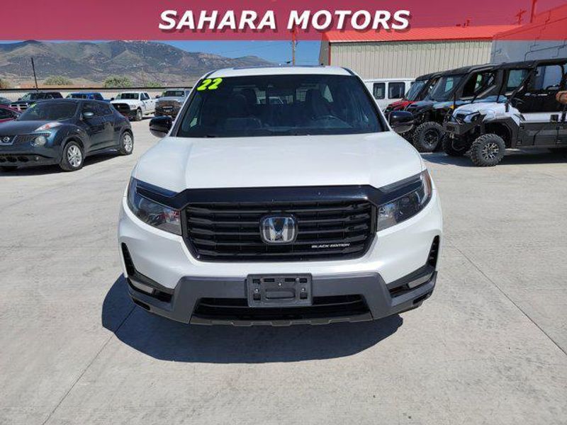 2022 Honda Ridgeline Black Edition photo 2