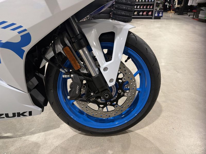New 2026 Suzuki GSX-8R Image 19