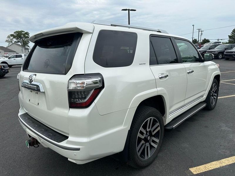 2016 Toyota 4Runner LimitedImage 13